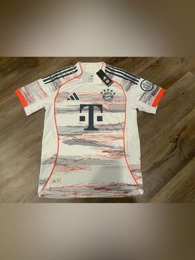 New Adidas FC Bayern Munich 2025/2026 Authentic Away Jersey White JJ2145 Size M